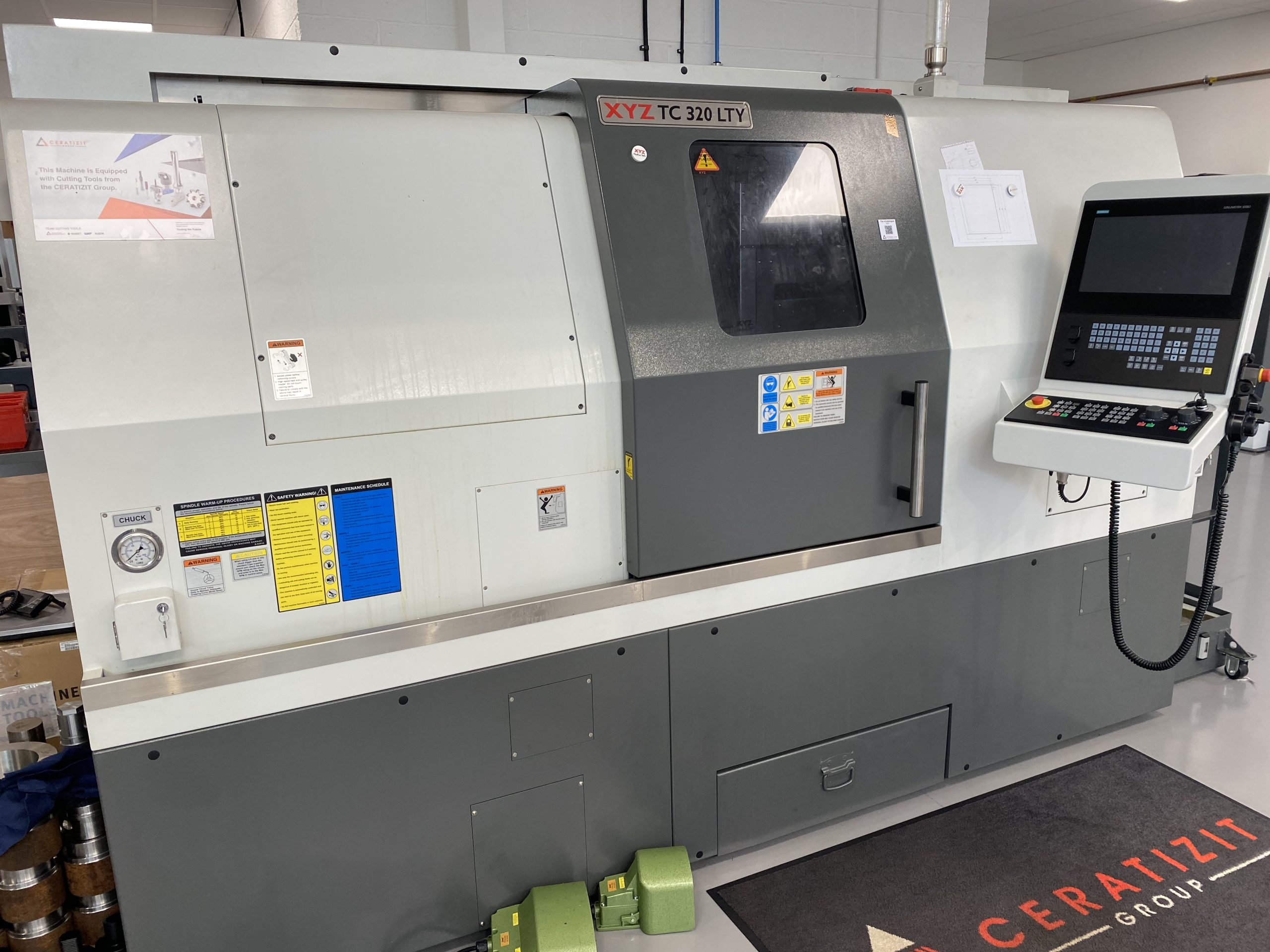 Ex Demo 2022 XYZ TC 320 LTY Non Parts Catcher (Sheffield Showroom